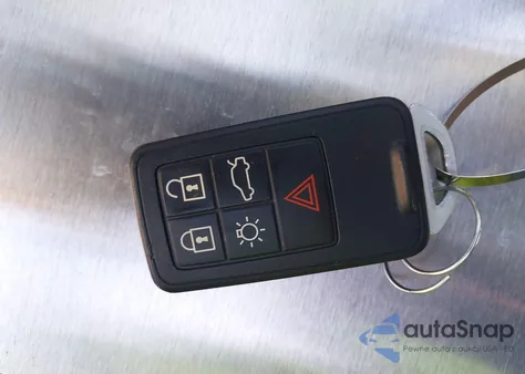 2015 Volvo S60 T5 Premier z USA, uszkodzony, nr VIN YV140MFK7F2368054